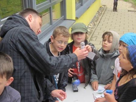 Gemeinsames Forschen  Montessori-Grundschule Plauen