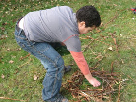 Kinder bauen ein Nest,  Schulen-ans-Netz e. V. (BIBER)