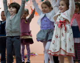Kindergruppe tanzt   flickr.com/premus