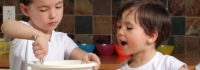 Kinder kochen; © istock/ericmichaud