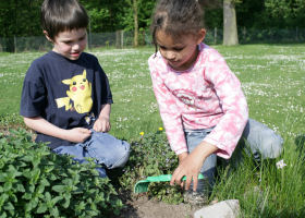 Kinder gärtnern, © Natur-Wissen schaffen